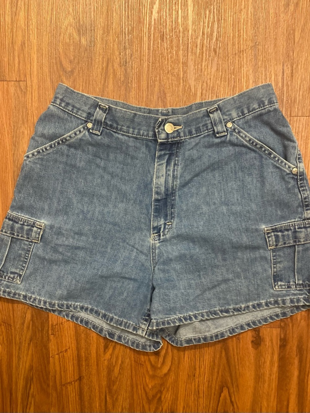 Lee High-Rise Denim Cargo Shorts in Medium Blue
